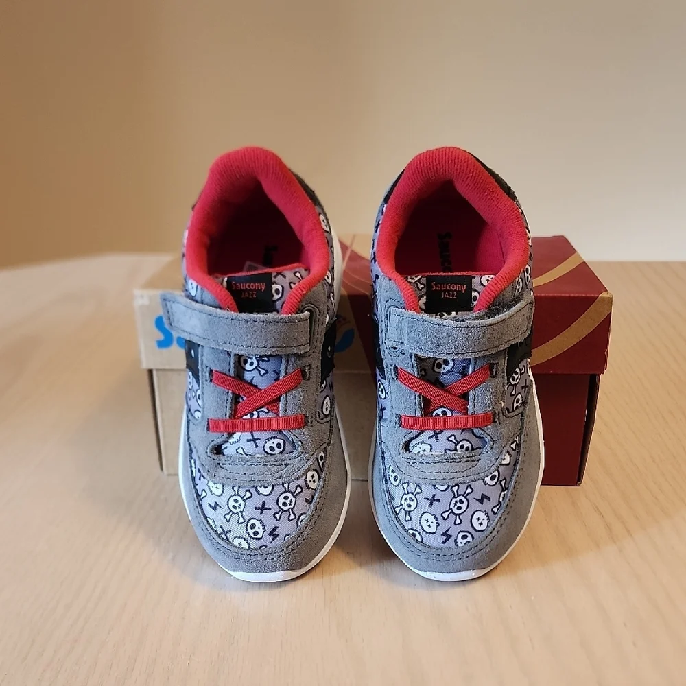Saucony Kids' Gray and Red Sneakers - Picture 2 of 6